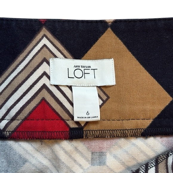 Loft Geometric Patterned Skirt A-Line Mini Red, Black, and Brown Size 6 - Picture 3 of 5